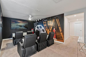 Amazing House 6 Bedrooms5 BathPoolMovie Theater